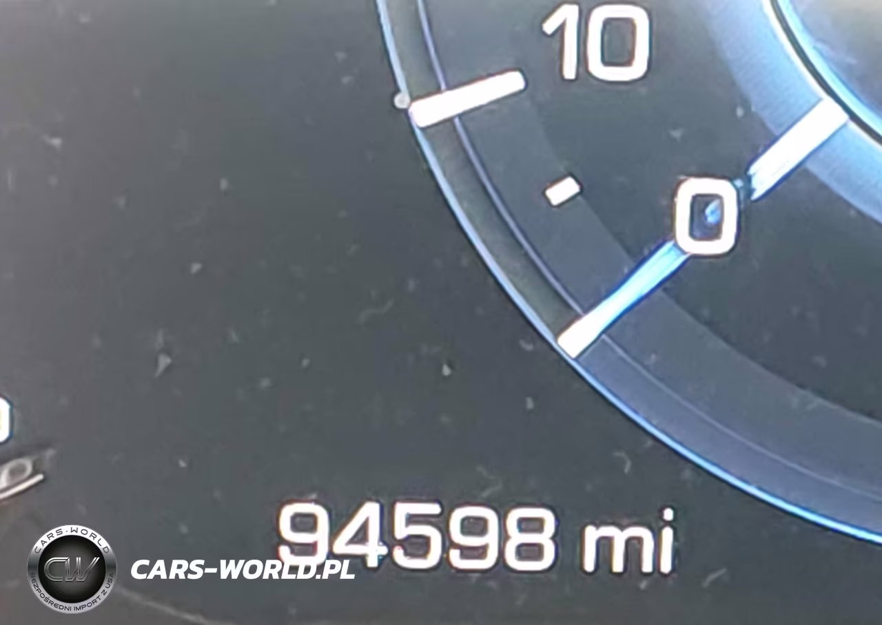 2018 Cadillac Escalade Luxury VIN:1GYS3BKJ8JR135865 - 15