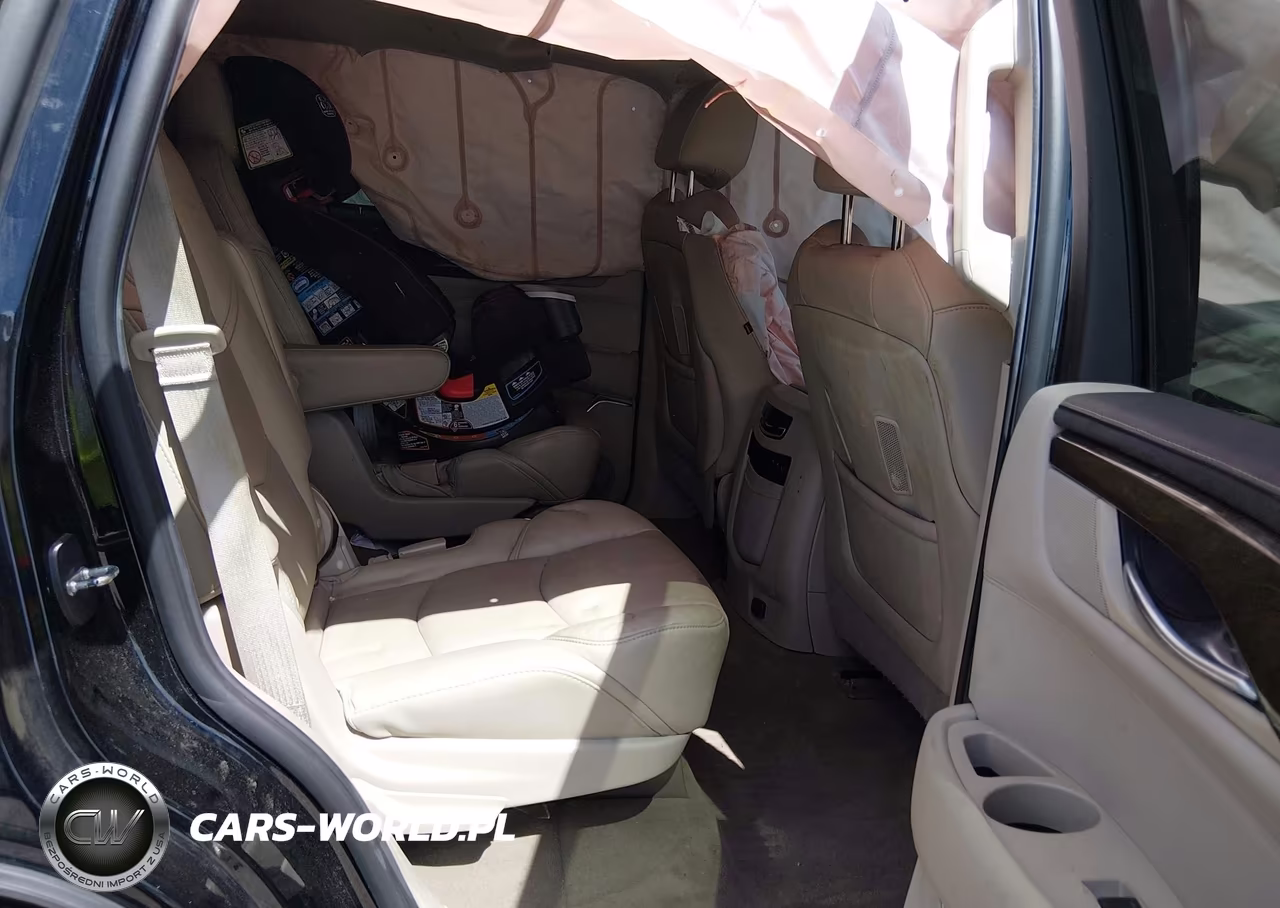 2018 Cadillac Escalade Luxury VIN:1GYS3BKJ8JR135865 - 8