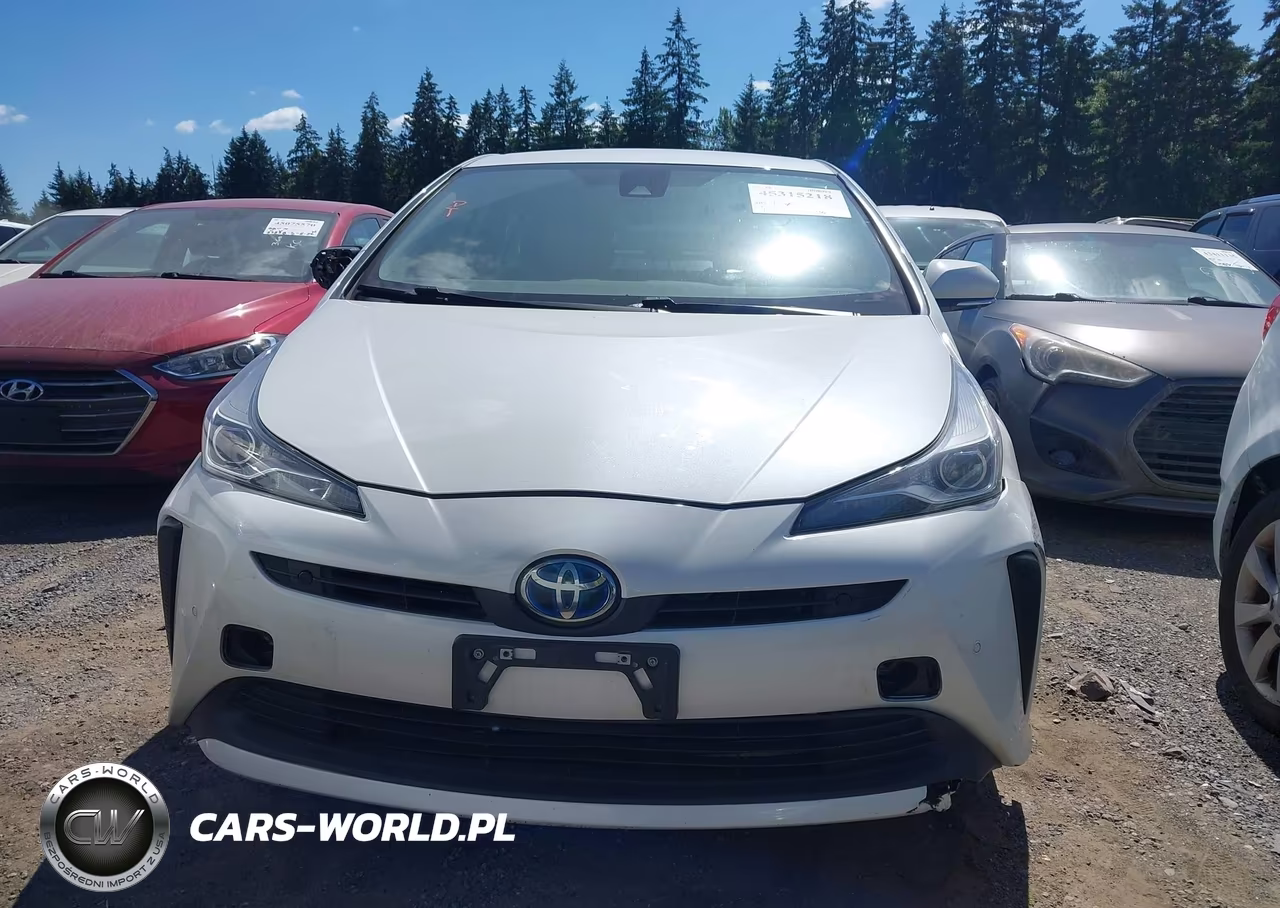 2020 Toyota Prius Le VIN:JTDKARFUXL3113963 - 13