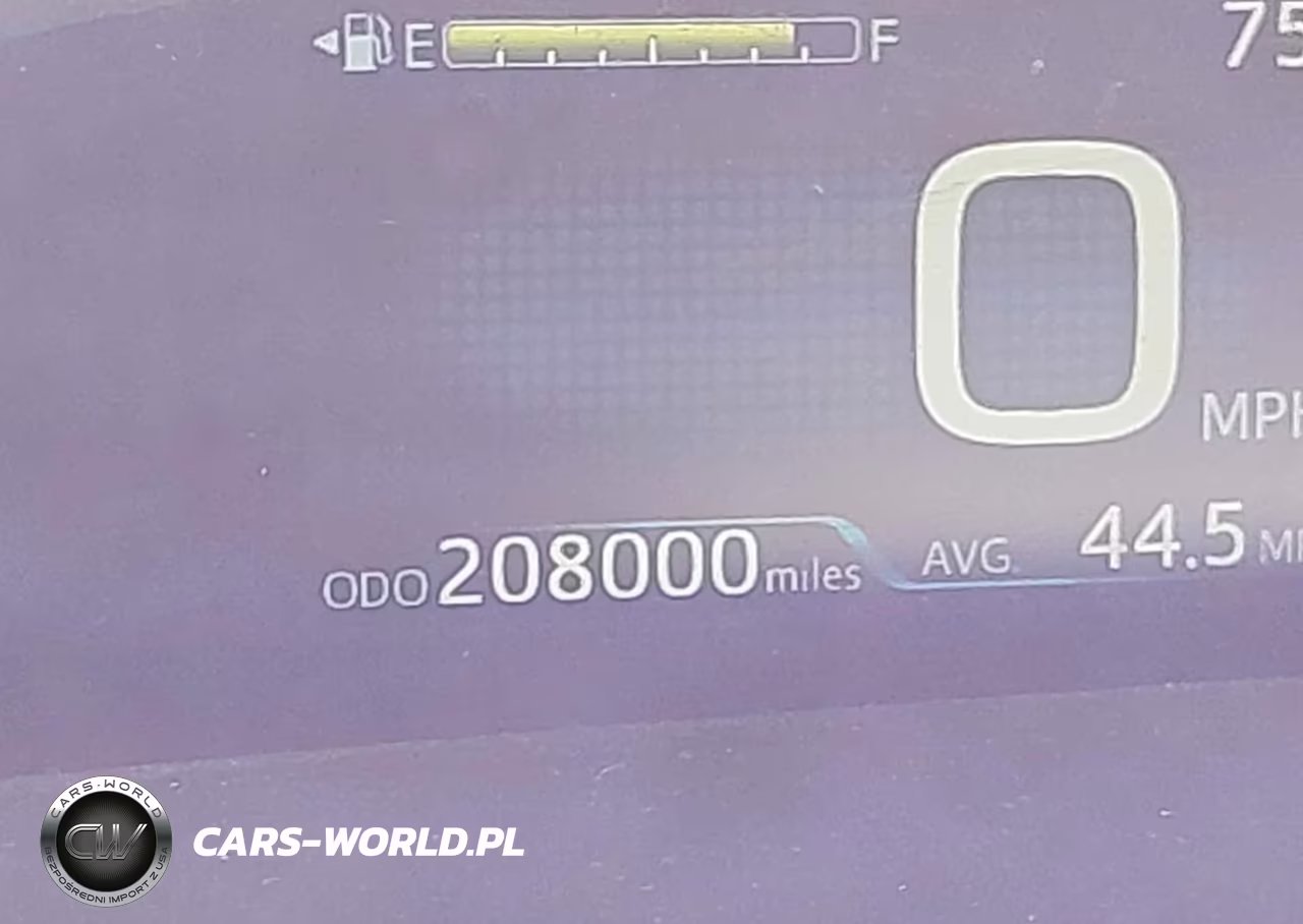 2020 Toyota Prius Le VIN:JTDKARFUXL3113963 - 16