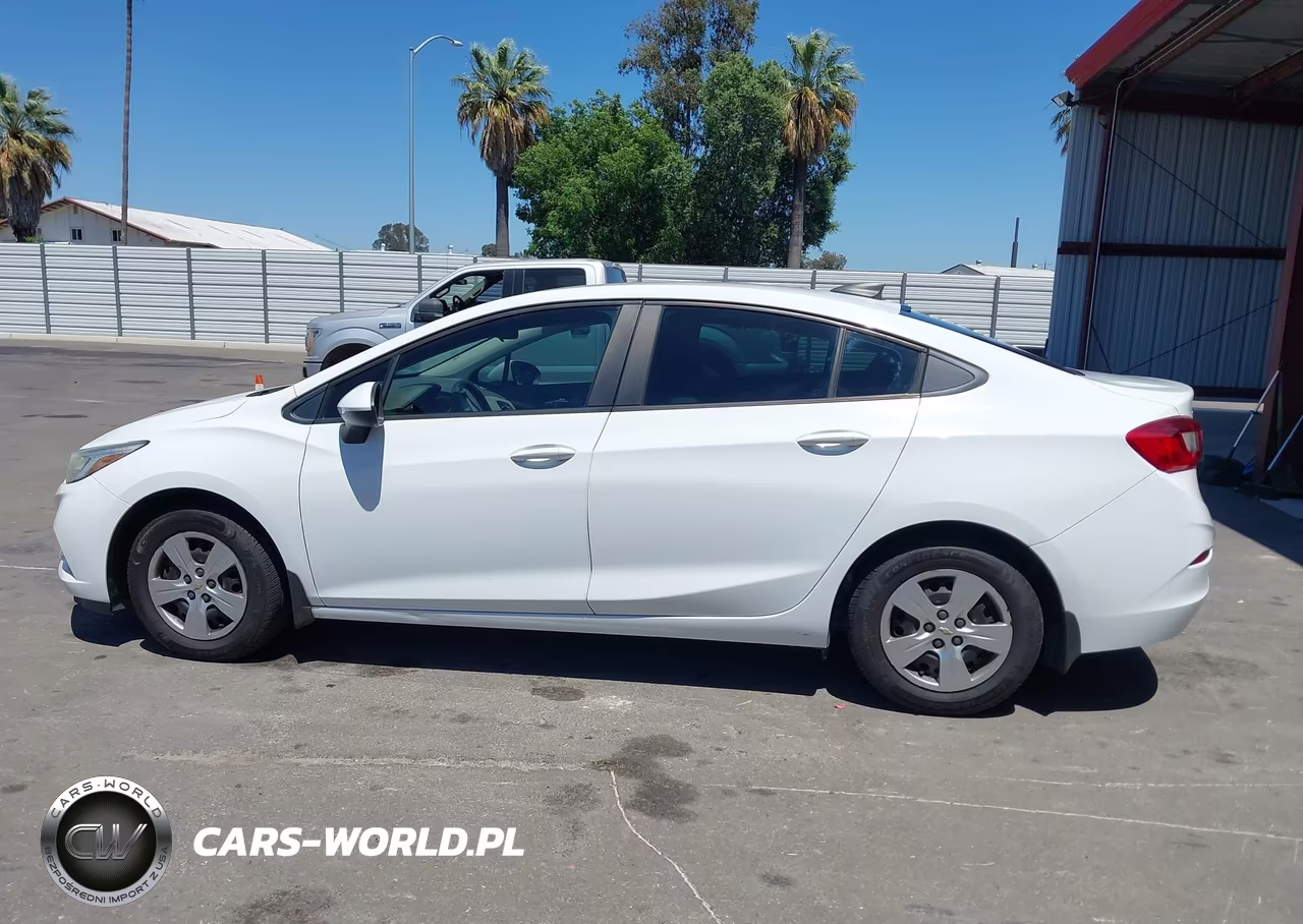 2018 Chevrolet Cruze Ls Auto VIN:1G1BC5SM4J7104120 - 13
