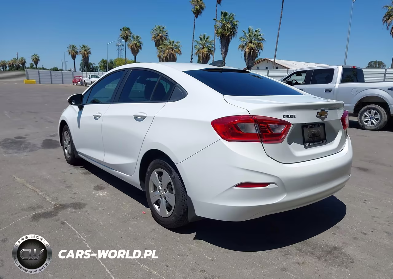 2018 Chevrolet Cruze Ls Auto VIN:1G1BC5SM4J7104120 - 3