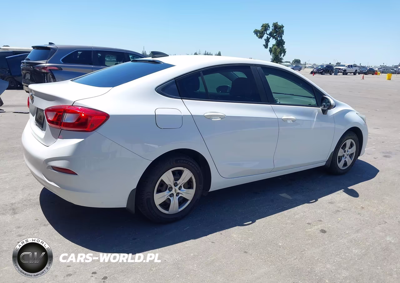 2018 Chevrolet Cruze Ls Auto VIN:1G1BC5SM4J7104120 - 4