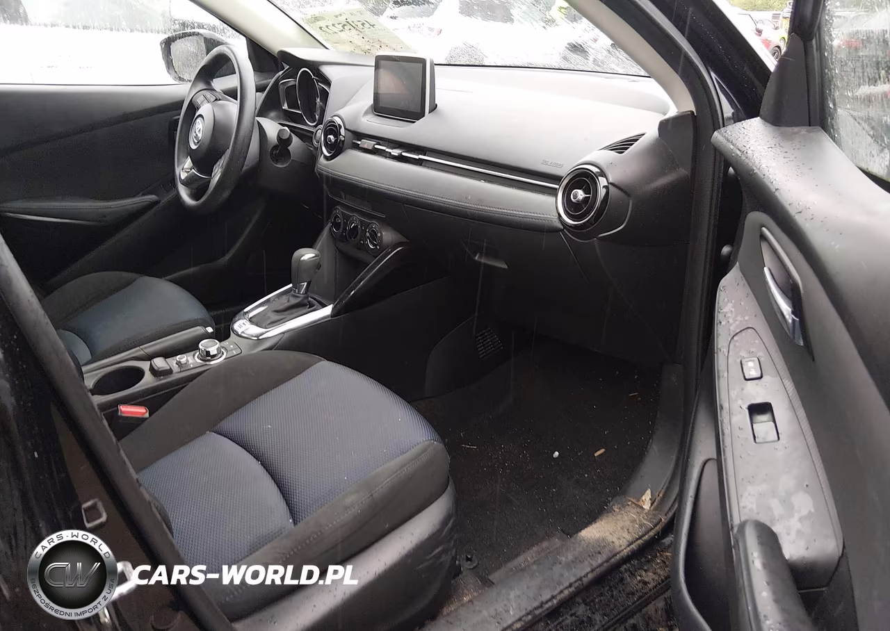 2017 Toyota Yaris Ia VIN:3MYDLBYV5HY154498 - 5