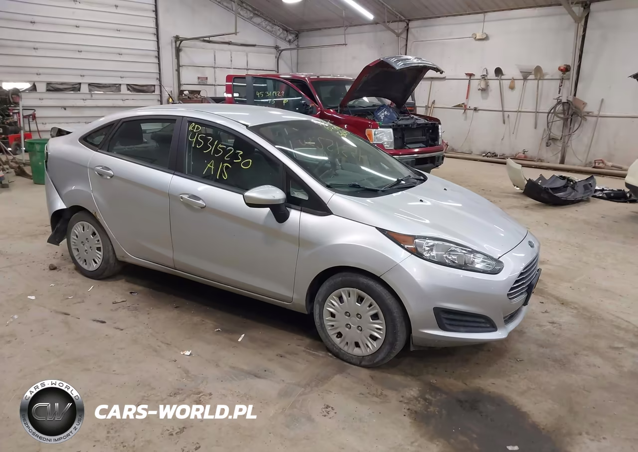 2015 Ford Fiesta S – zdjęcie 1 z 17