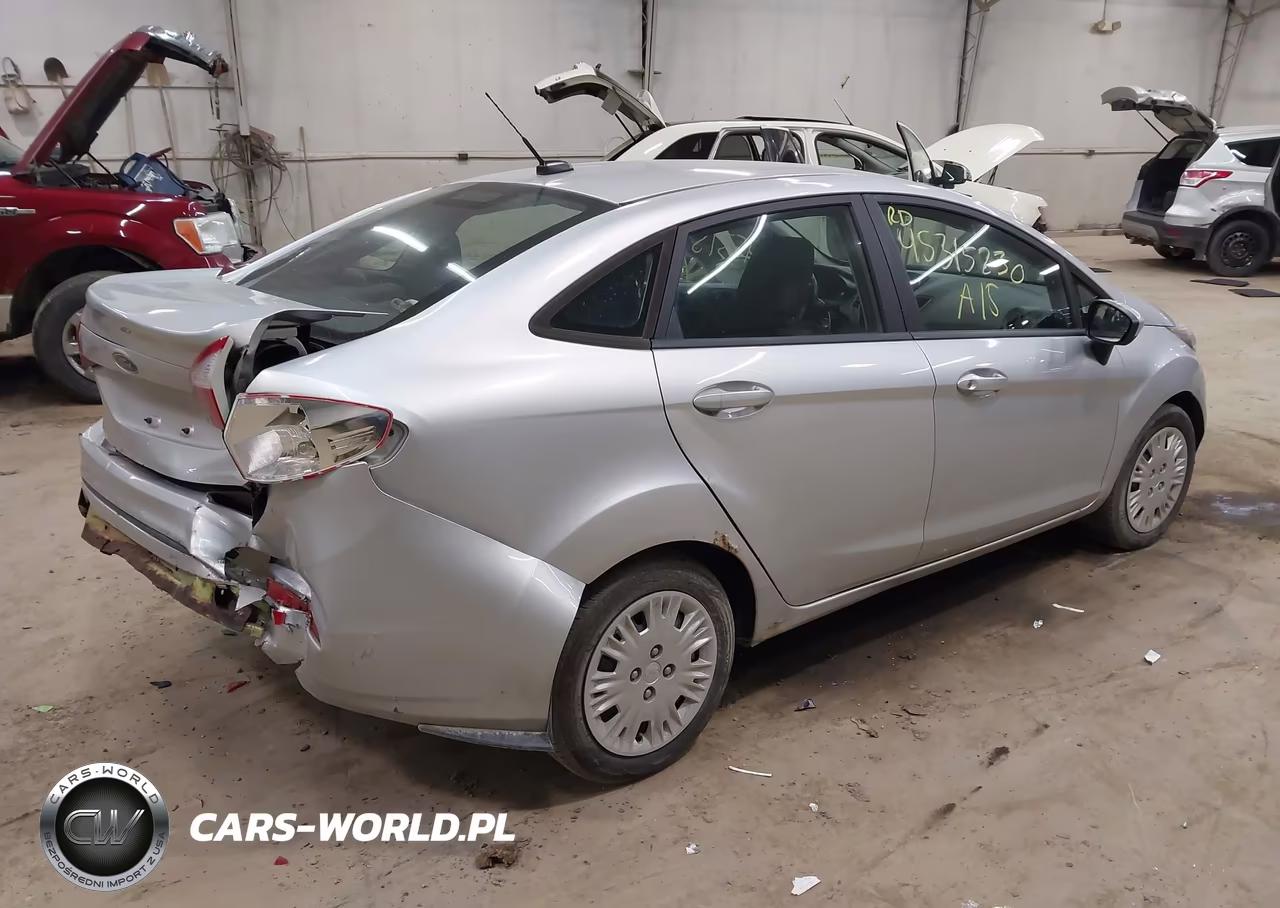 2015 Ford Fiesta S VIN:3FADP4AJ2FM129073 - 4