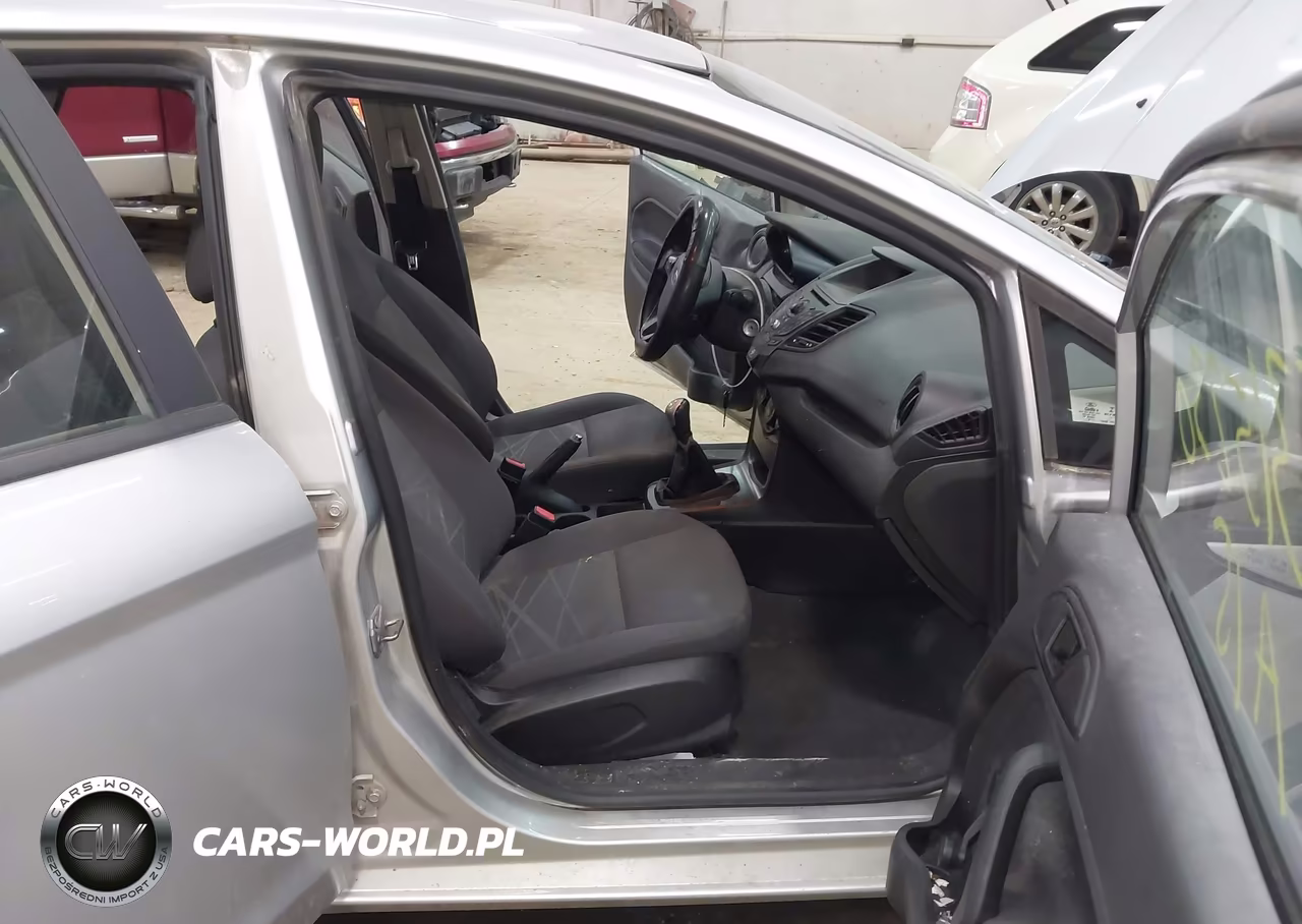 2015 Ford Fiesta S VIN:3FADP4AJ2FM129073 - 5