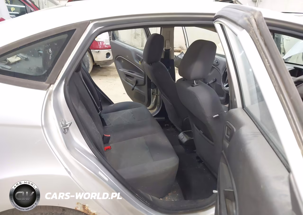 2015 Ford Fiesta S VIN:3FADP4AJ2FM129073 - 8