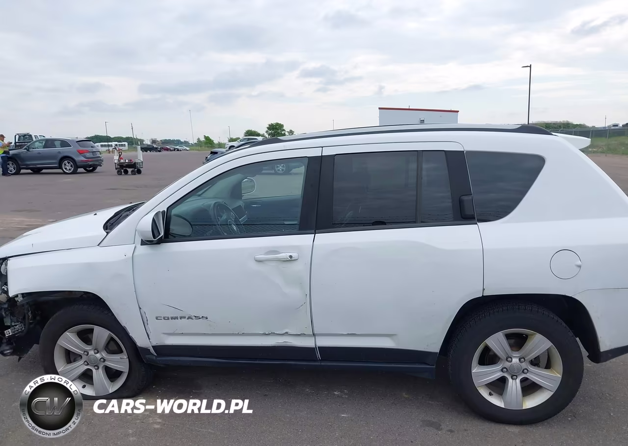 2016 Jeep Compass Latitude VIN:1C4NJDEB9GD757633 - 14