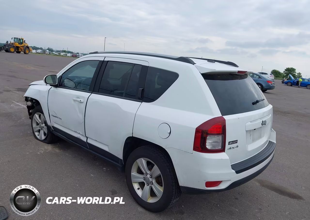 2016 Jeep Compass Latitude VIN:1C4NJDEB9GD757633 - 3