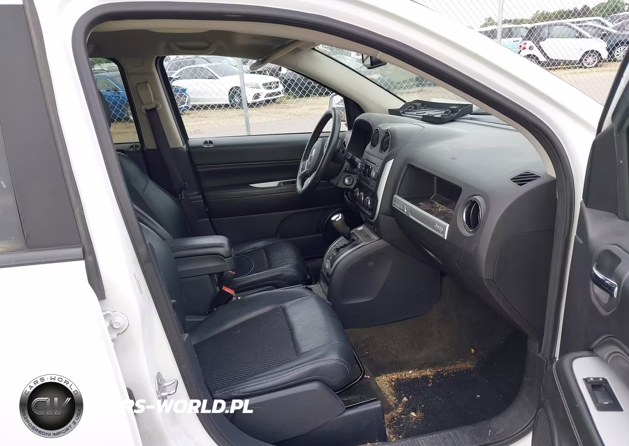 2016 Jeep Compass Latitude VIN:1C4NJDEB9GD757633 - 5