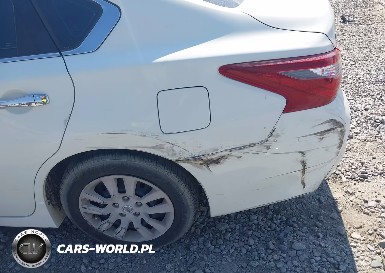 2018 Nissan Altima 2.5 S VIN:1N4AL3AP8JC172985 - 17
