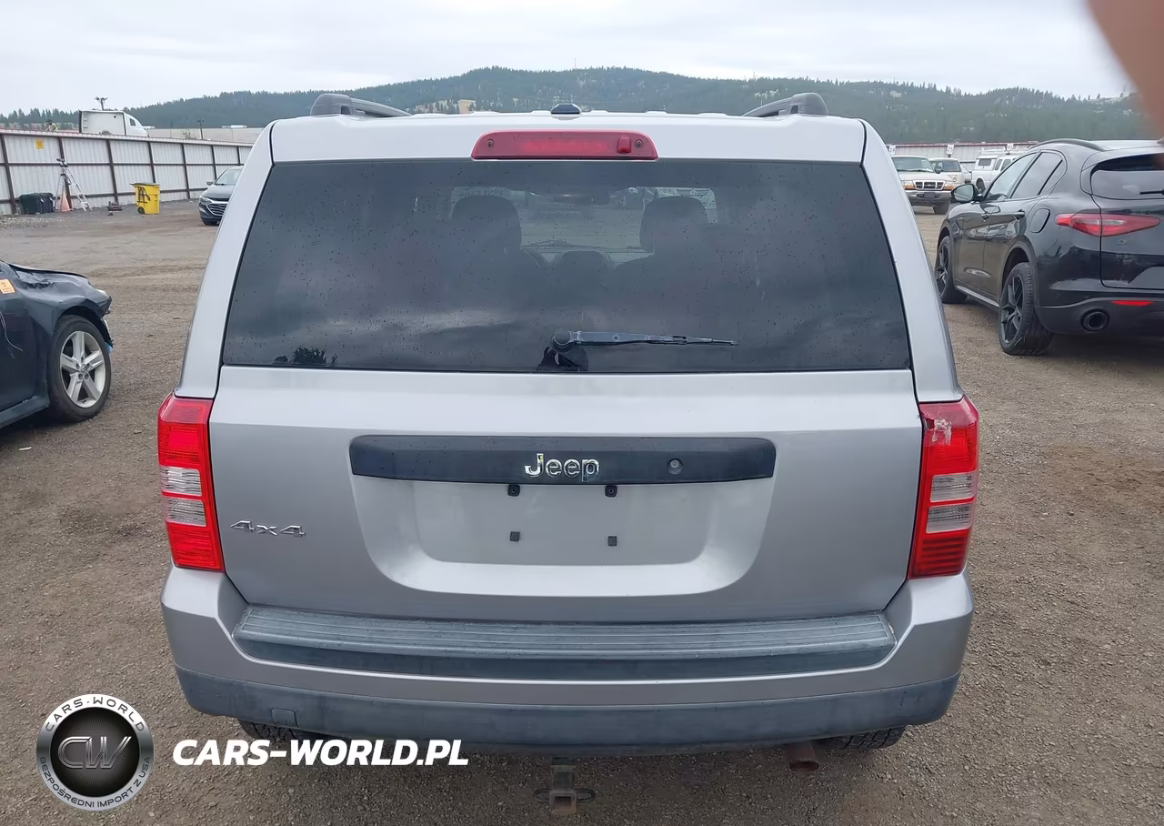 2016 Jeep Patriot Sport VIN:1C4NJRBB2GD532276 - 16