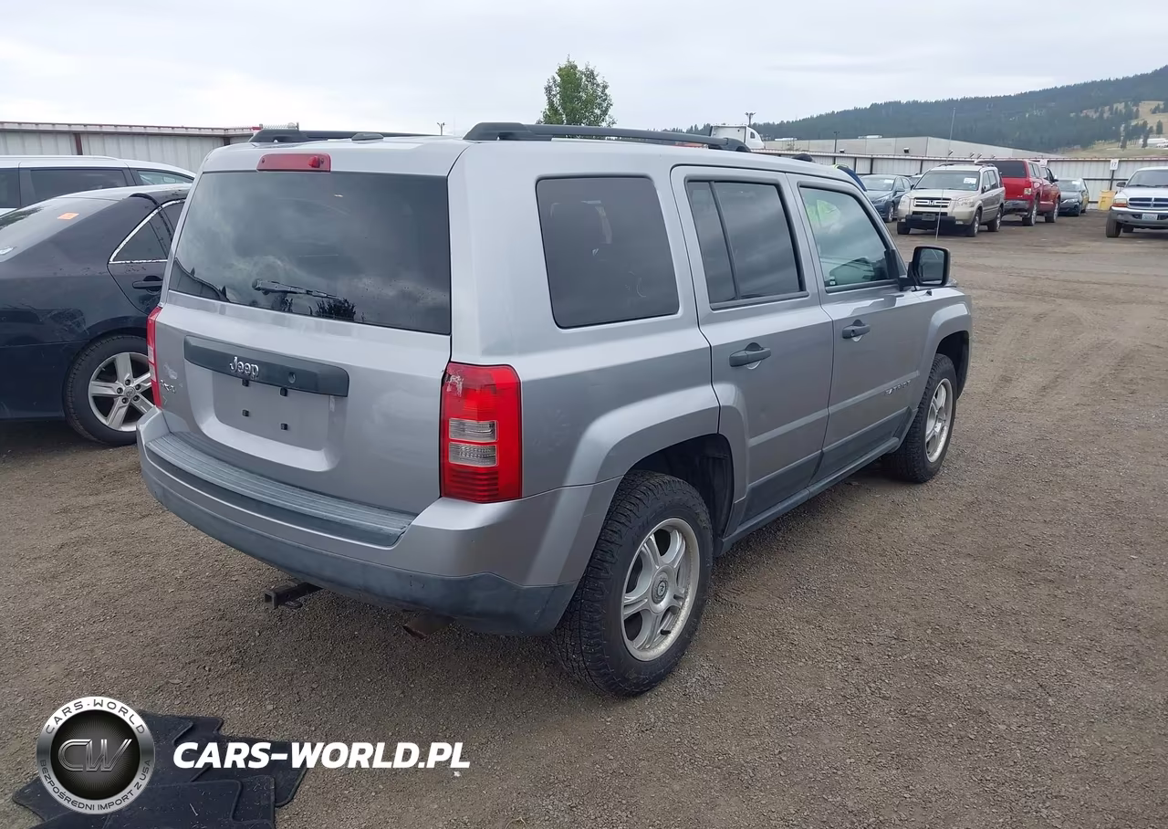 2016 Jeep Patriot Sport VIN:1C4NJRBB2GD532276 - 4