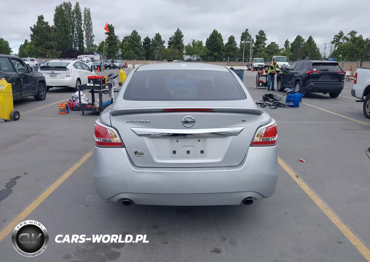 2015 Nissan Altima 2.5 S VIN:1N4AL3AP3FN395737 - 17