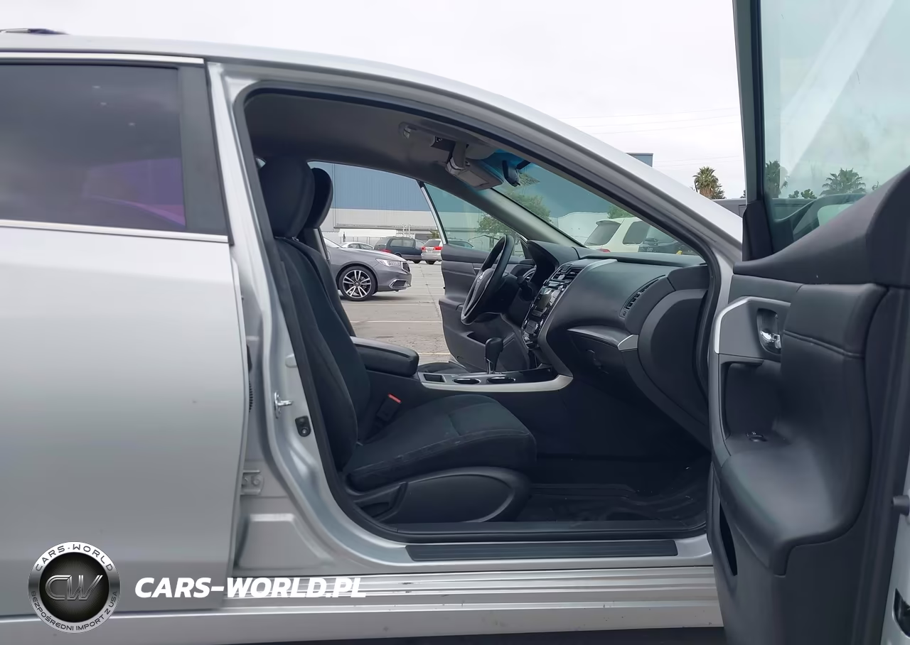 2015 Nissan Altima 2.5 S VIN:1N4AL3AP3FN395737 - 5
