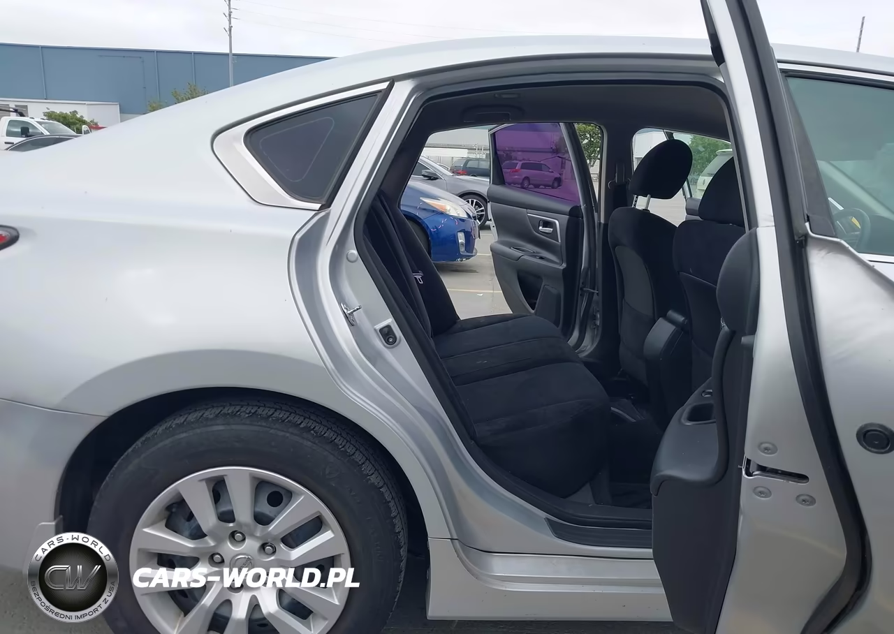 2015 Nissan Altima 2.5 S VIN:1N4AL3AP3FN395737 - 8