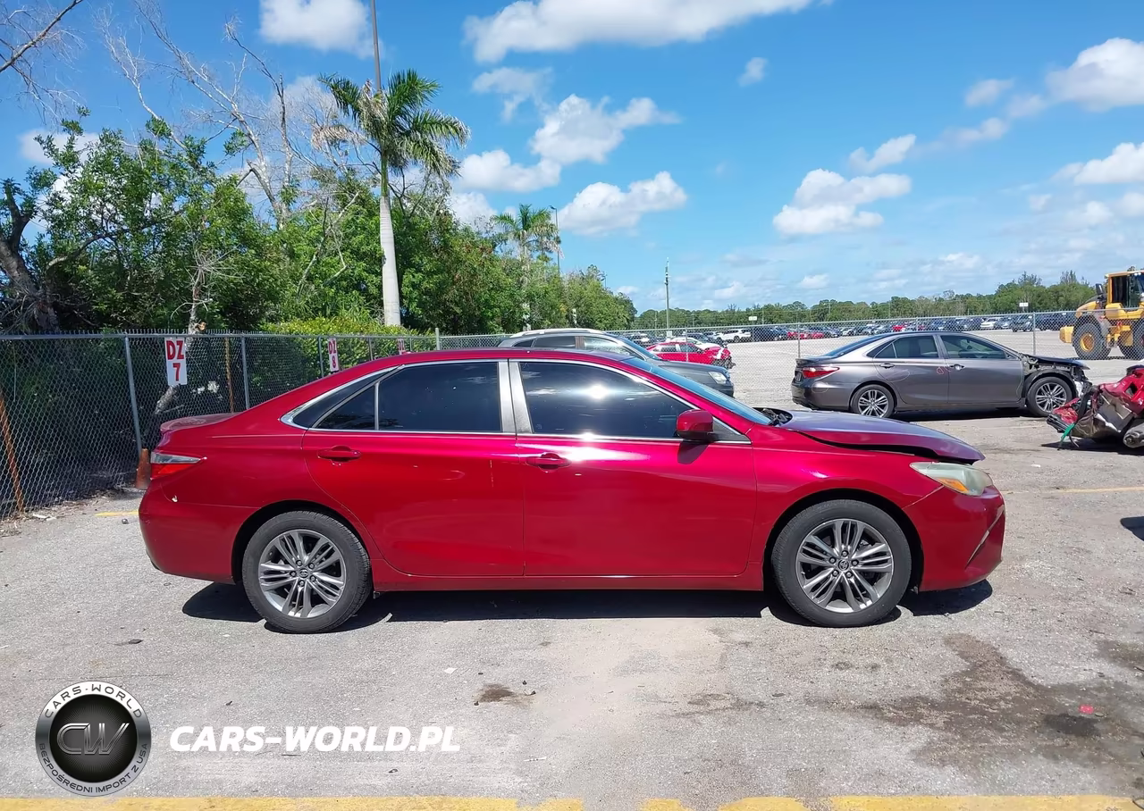 2015 Toyota Camry Se VIN:4T1BF1FKXFU924383 - 13