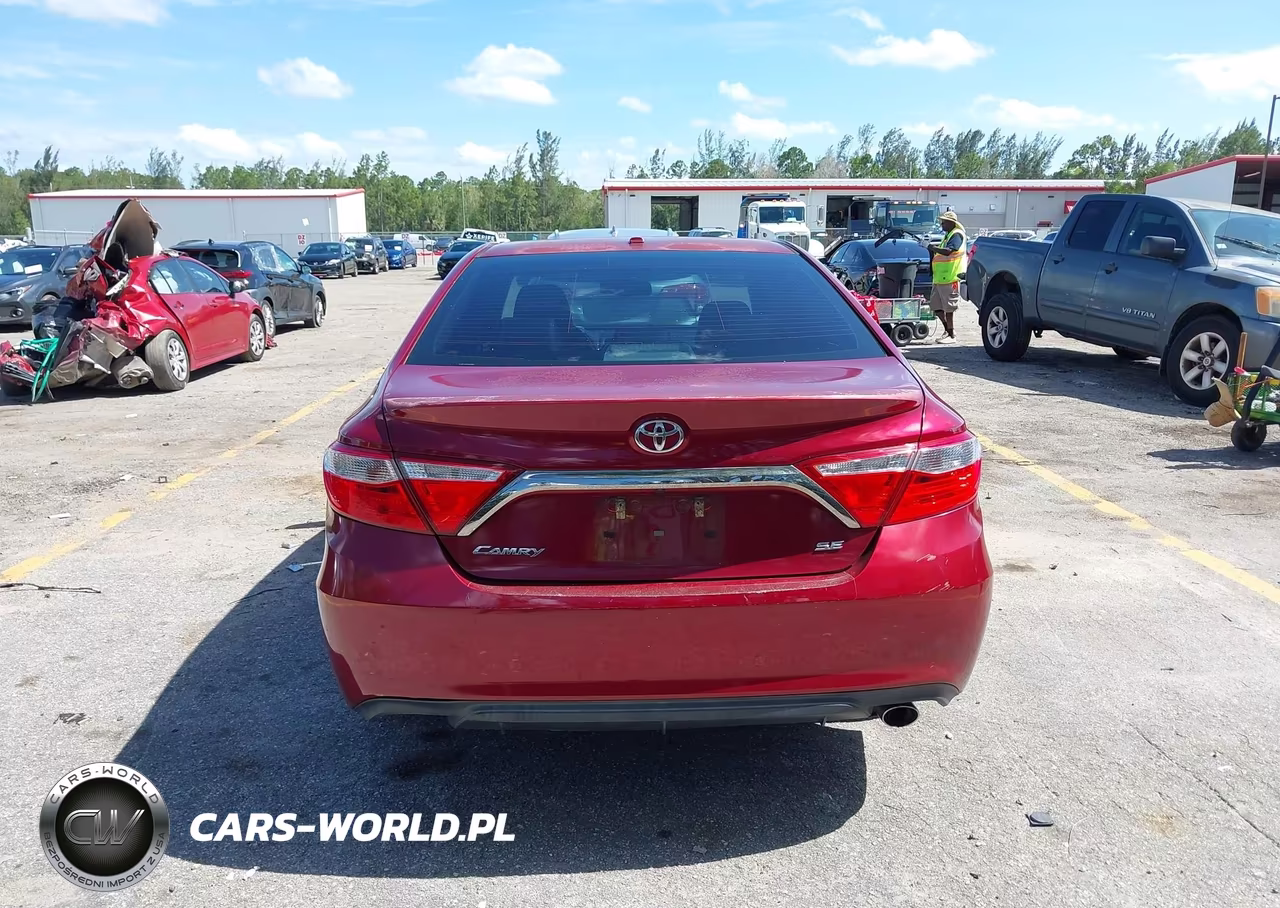 2015 Toyota Camry Se VIN:4T1BF1FKXFU924383 - 16