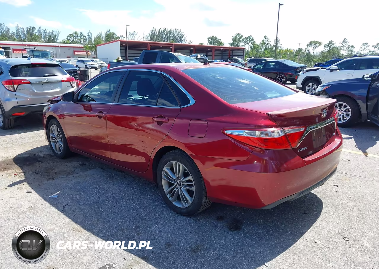 2015 Toyota Camry Se VIN:4T1BF1FKXFU924383 - 3