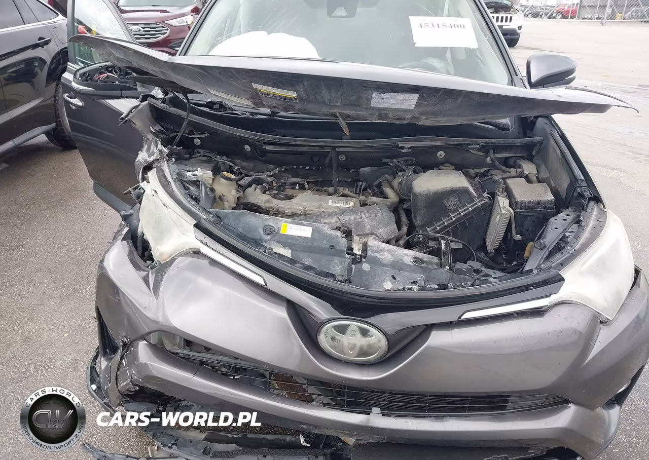 2018 Toyota Rav4 Xle VIN:2T3RFREV6JW786818 - 10