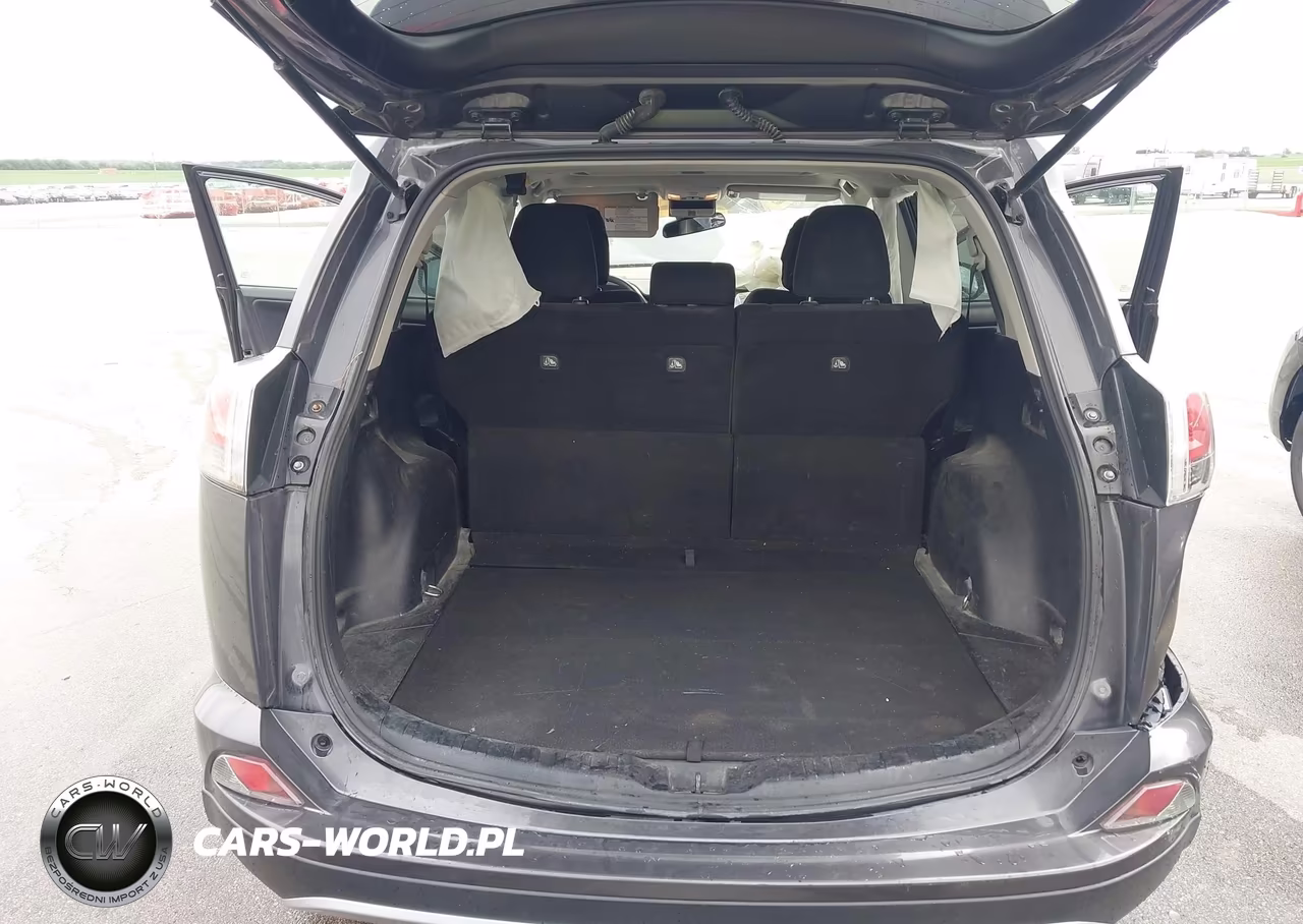 2018 Toyota Rav4 Xle VIN:2T3RFREV6JW786818 - 17