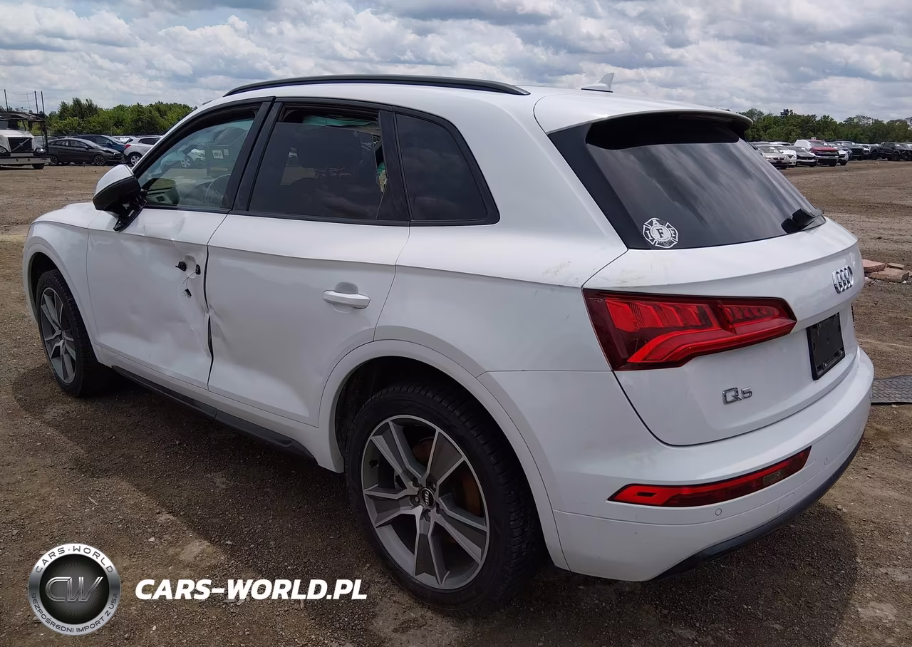 2019 Audi Q5 45 Premium VIN:WA1BNAFY9K2070563 - 3