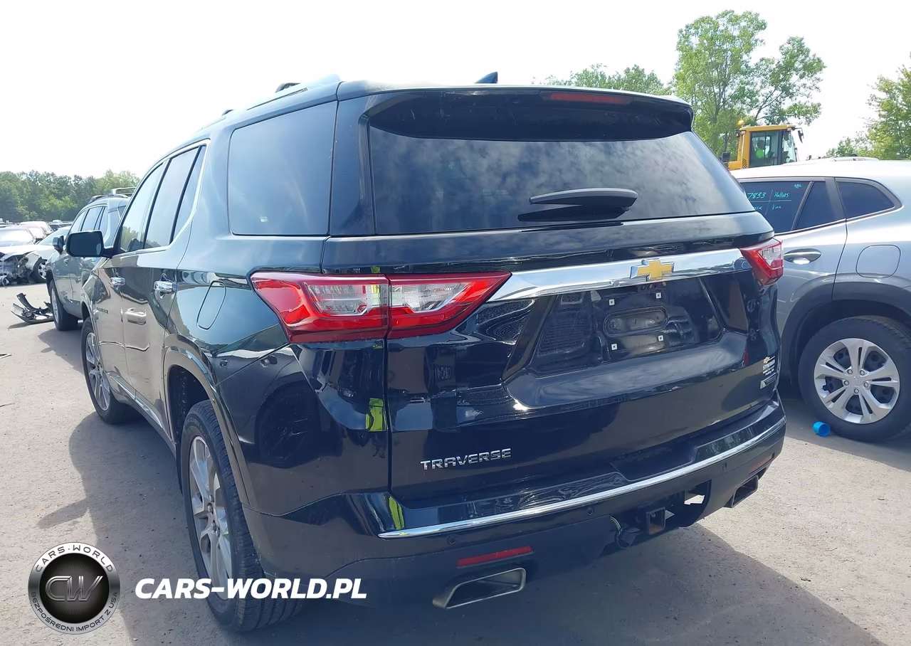 2018 Chevrolet Traverse Premier VIN:1GNERKKW8JJ239453 - 3