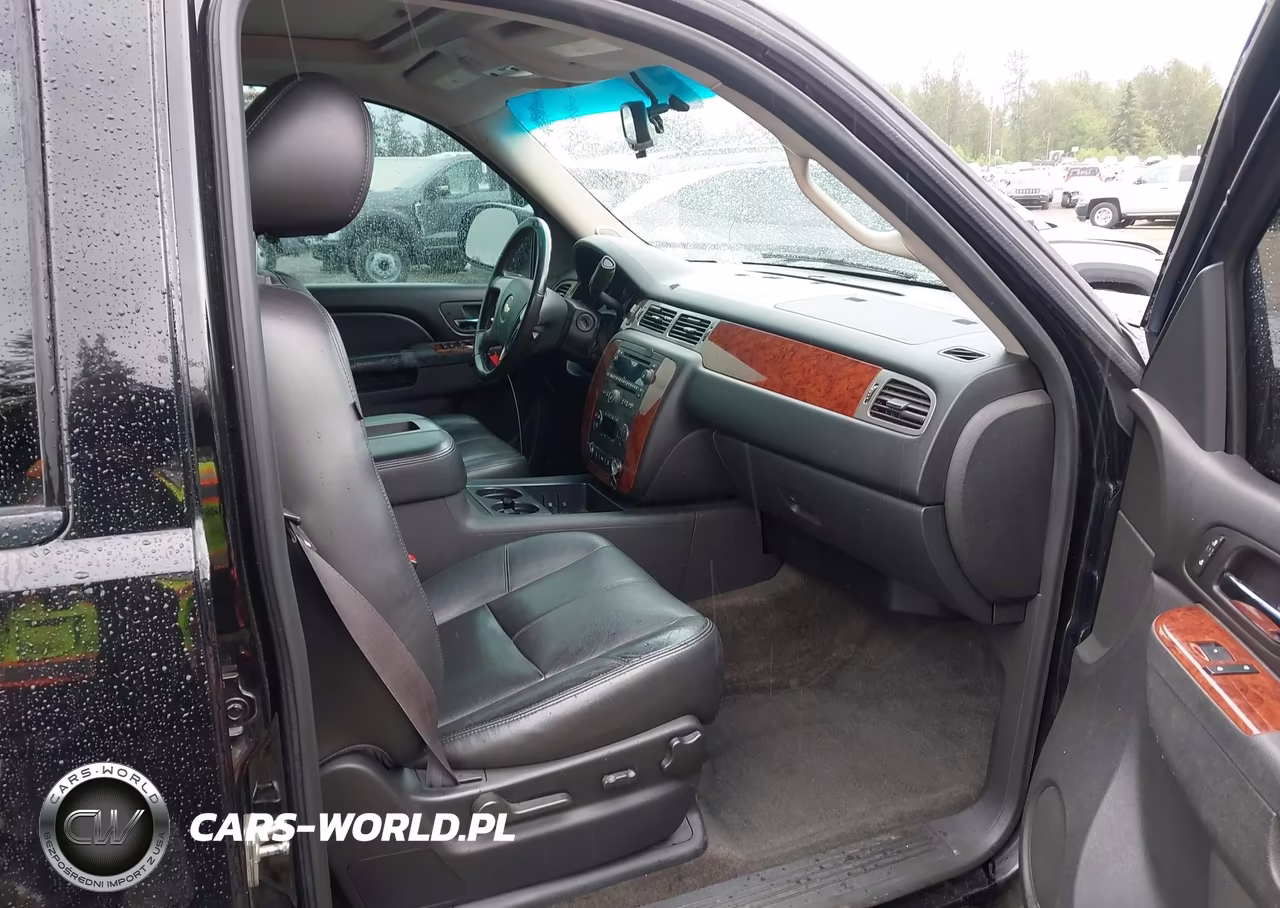 2013 Chevrolet Tahoe Lt VIN:1GNSKBE00DR237037 - 18