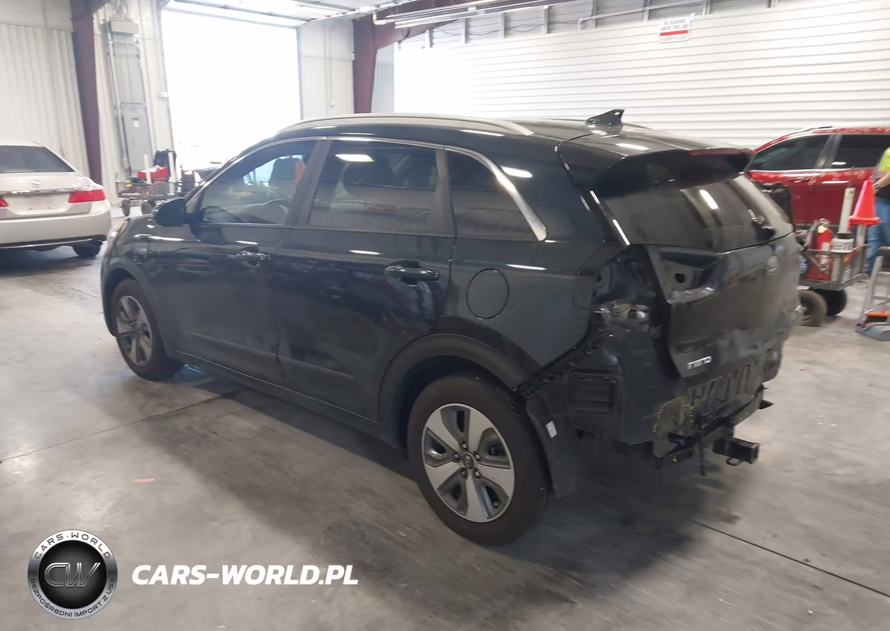 2018 Kia Niro Plug-In Hybrid Lx VIN:KNDCM3LD6J5157490 - 3