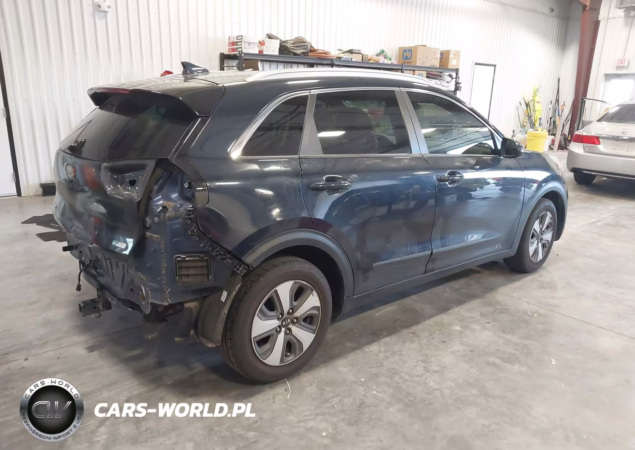 2018 Kia Niro Plug-In Hybrid Lx VIN:KNDCM3LD6J5157490 - 4