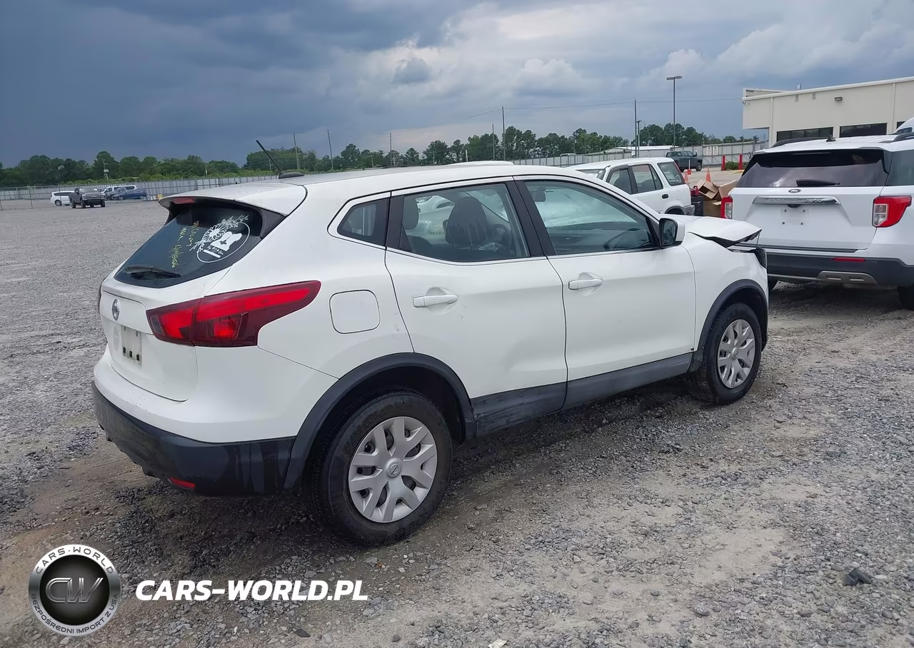 2017 Nissan Rogue Sport S VIN:JN1BJ1CP8HW006919 - 4
