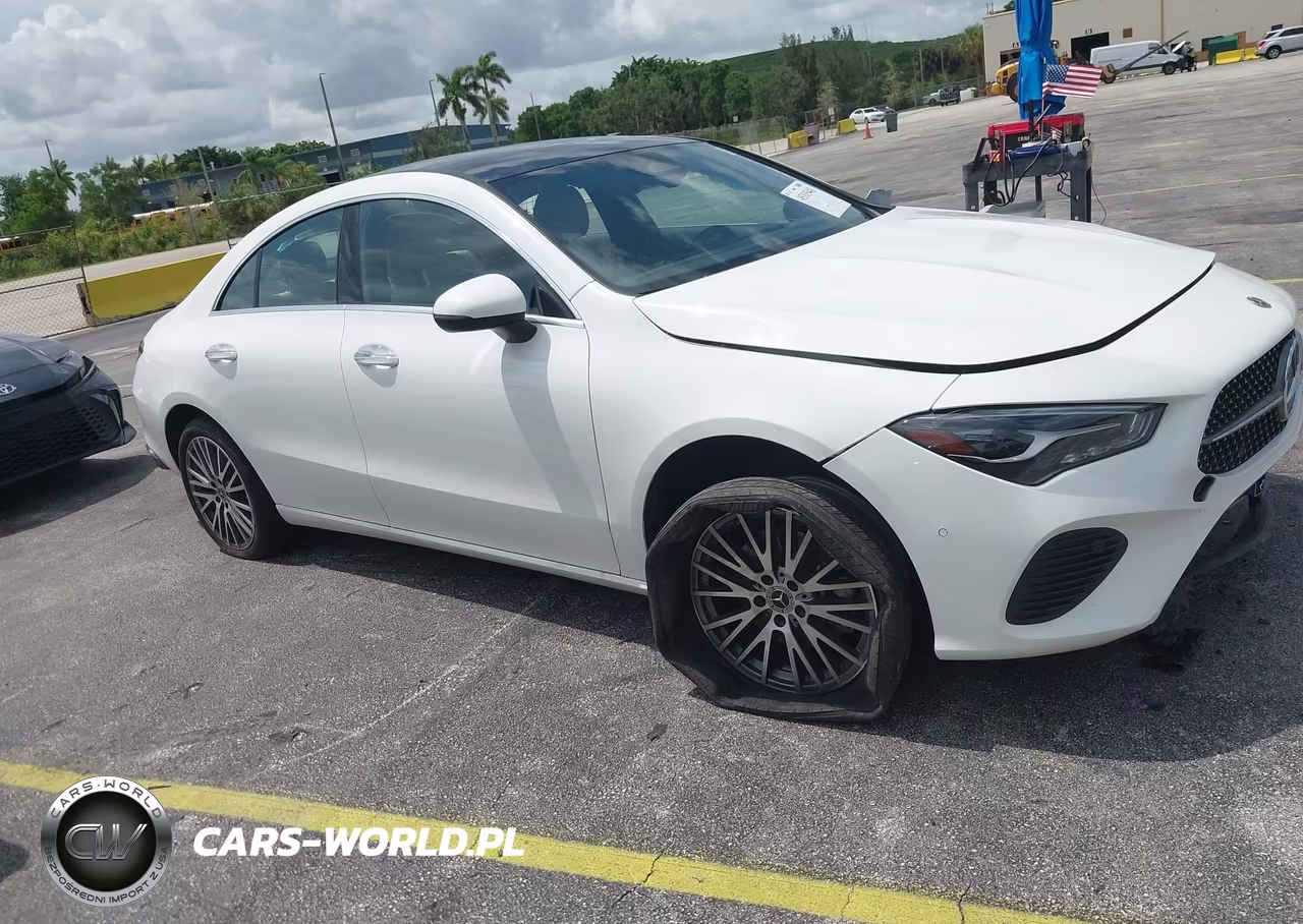 2025 Mercedes-Benz Cla 250 Coupe – zdjęcie 1 z 16