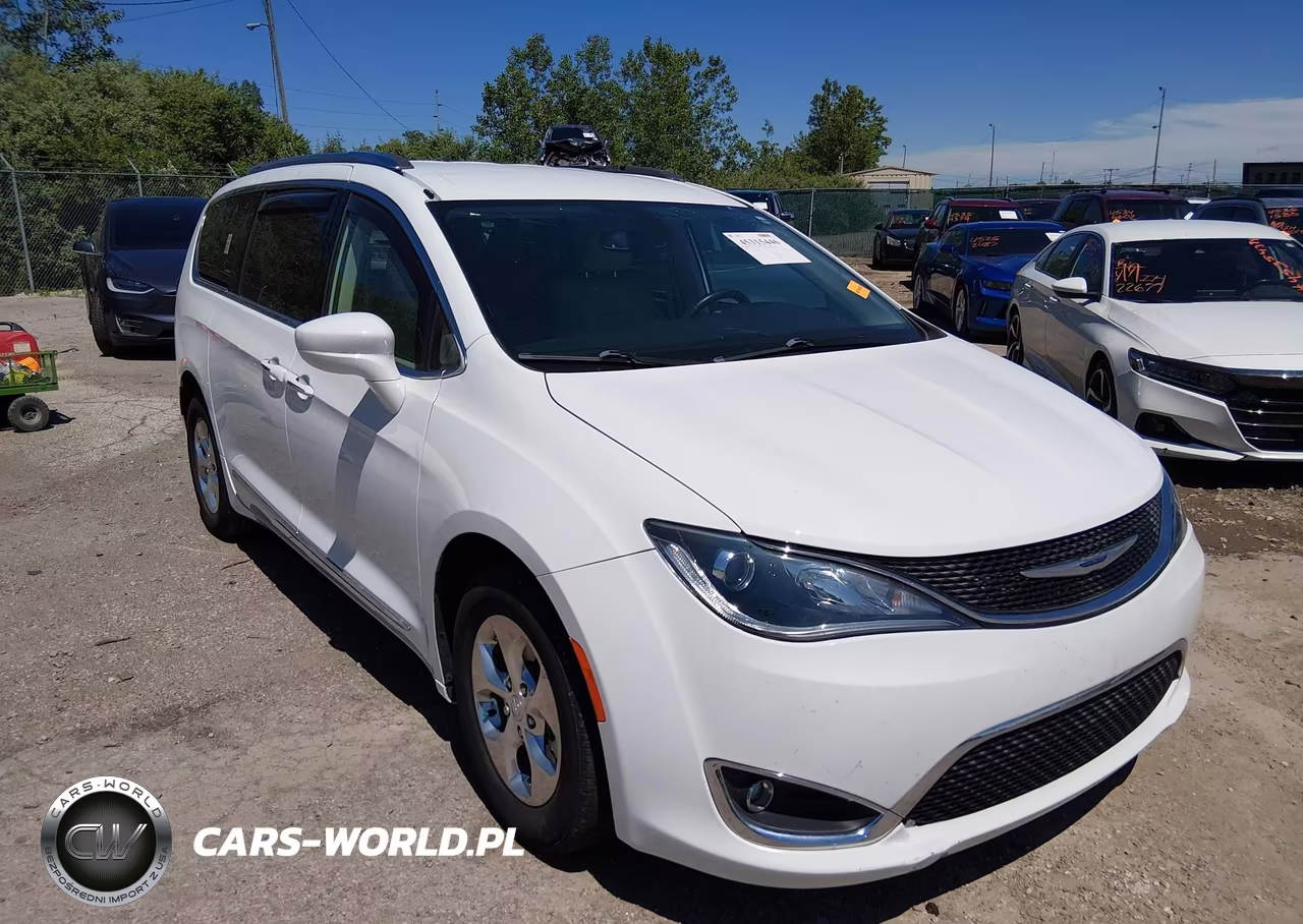 2020 Chrysler Pacifica Hybrid Touring L – zdjęcie 1 z 16