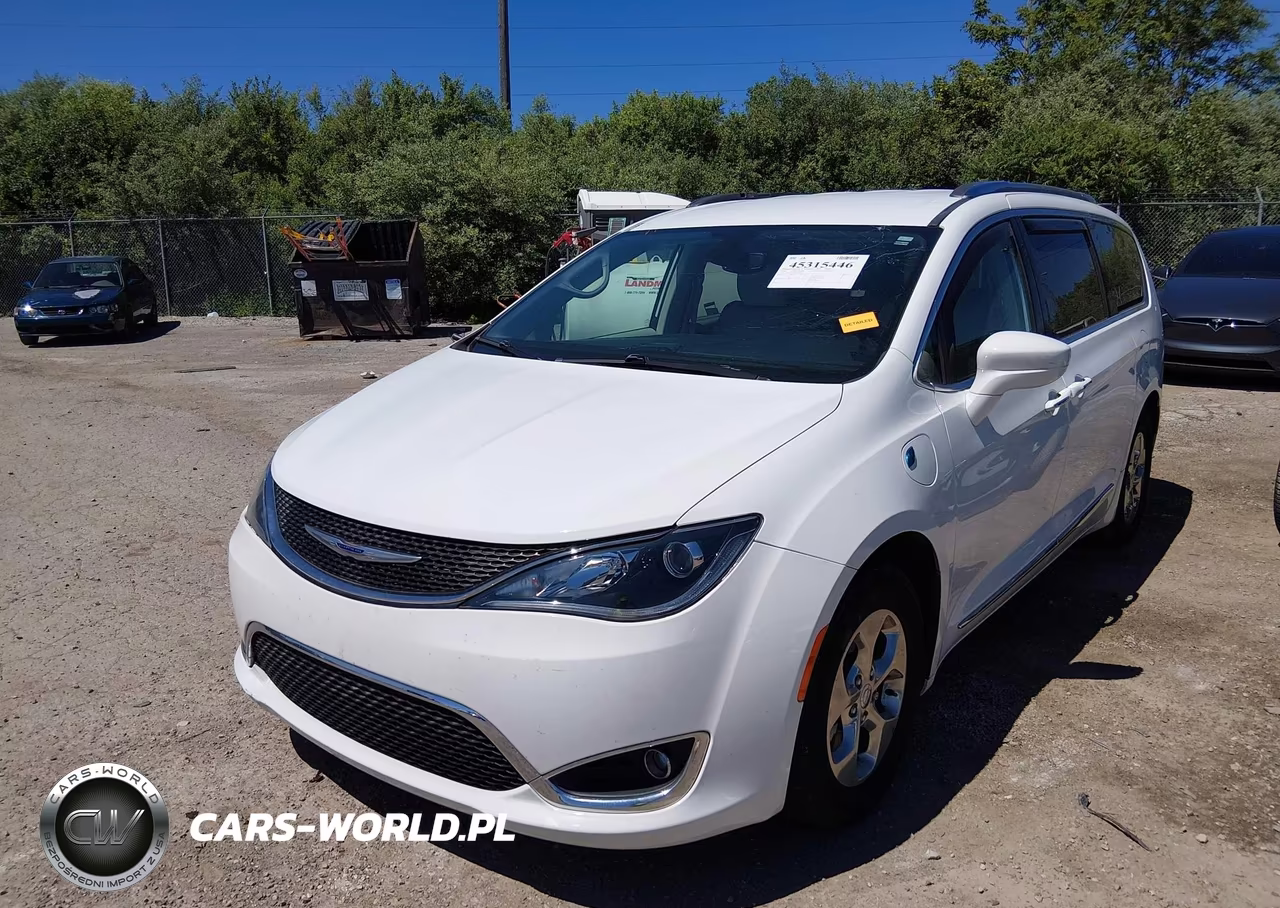 2020 Chrysler Pacifica Hybrid Touring L VIN:2C4RC1L79LR199444 - 2