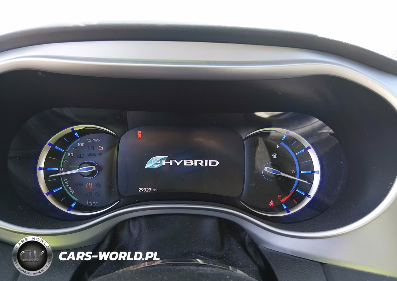 2020 Chrysler Pacifica Hybrid Touring L VIN:2C4RC1L79LR199444 - 7