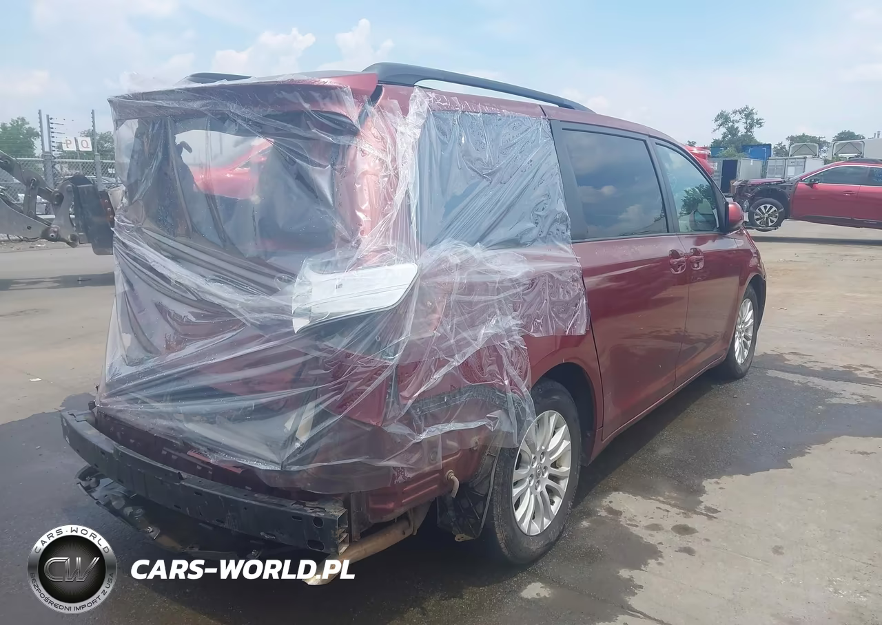 2012 Toyota Sienna Xle V6 8 Passenger VIN:5TDYK3DC9CS225943 - 4