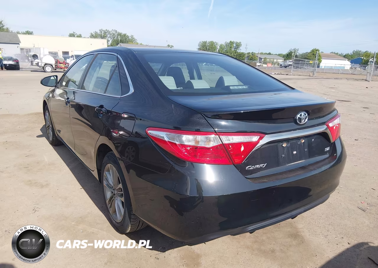 2016 Toyota Camry Se VIN:4T1BF1FK1GU141244 - 3