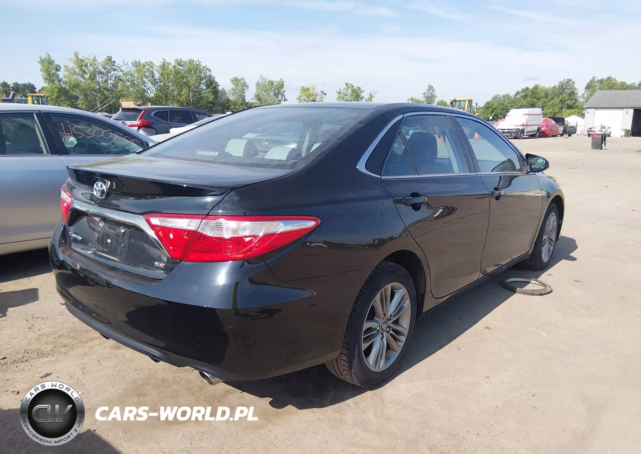 2016 Toyota Camry Se VIN:4T1BF1FK1GU141244 - 4