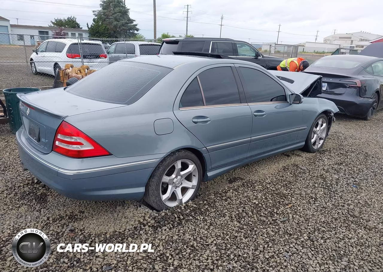 2007 Mercedes-Benz C 230 Sport VIN:WDBRF52J57A925238 - 4