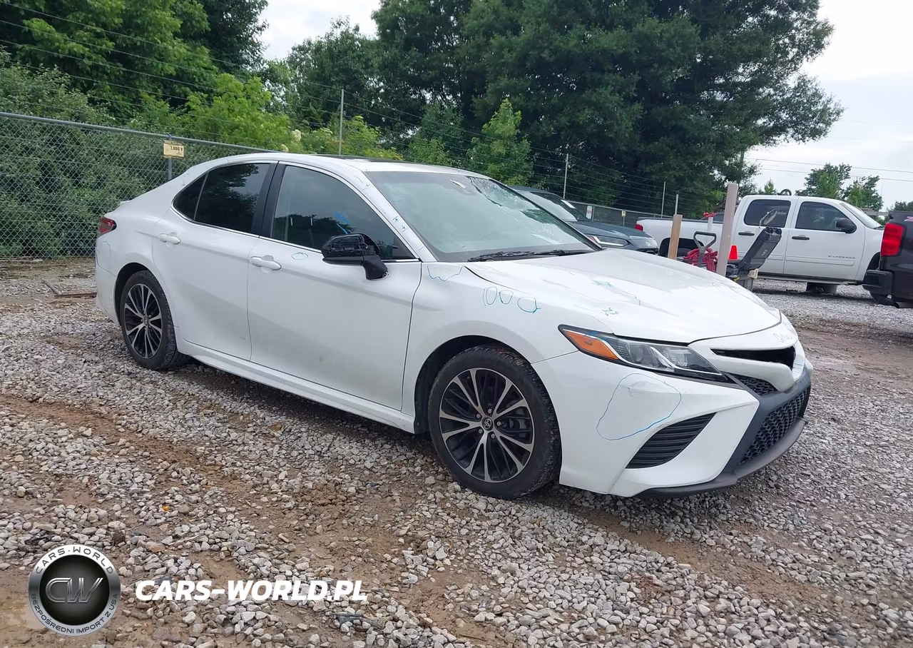 2018 Toyota Camry Se – zdjęcie 1 z 16