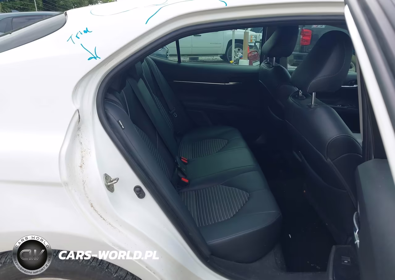 2018 Toyota Camry Se VIN:4T1B11HK5JU657349 - 8