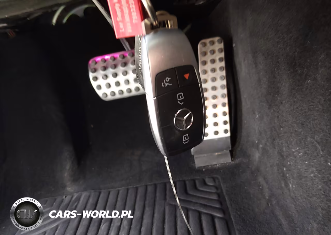 2019 Mercedes-Benz C 300 VIN:55SWF8DB4KU305460 - 11