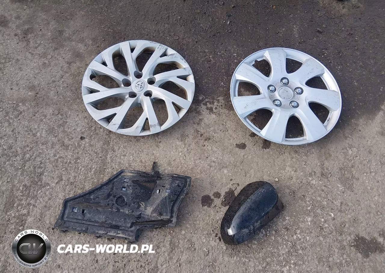 2018 Toyota Corolla Le VIN:2T1BURHE2JC034868 - 12