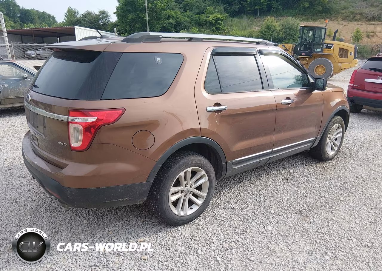 2011 Ford Explorer Xlt VIN:1FMHK8D82BGA02091 - 4