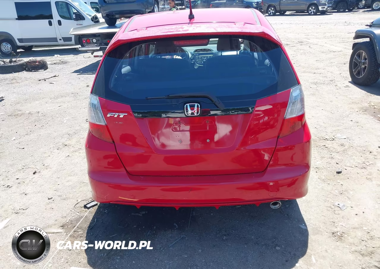 2013 Honda Fit Sport VIN:JHMGE8H54DC060705 - 17