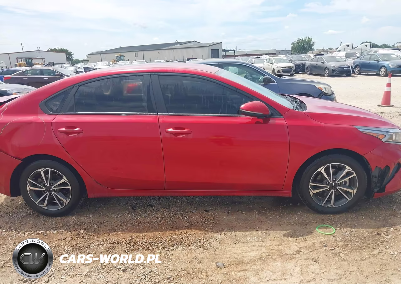 2023 Kia Forte Lxs VIN:3KPF24ADXPE656074 - 13
