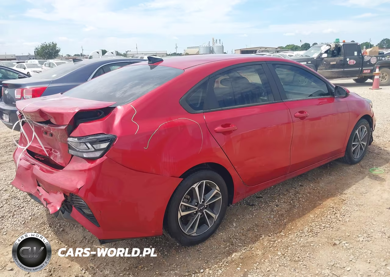 2023 Kia Forte Lxs VIN:3KPF24ADXPE656074 - 4
