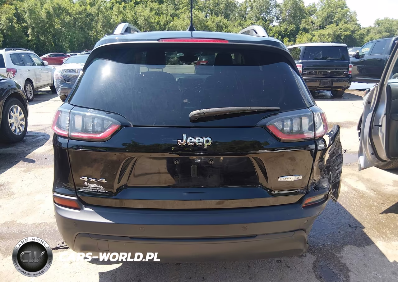 2021 Jeep Cherokee Latitude Plus 4X4 VIN:1C4PJMLB6MD172600 - 16