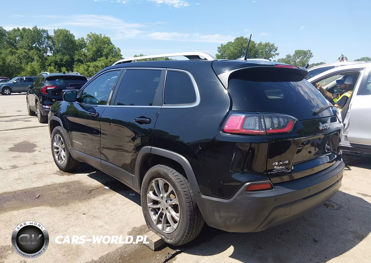 2021 Jeep Cherokee Latitude Plus 4X4 VIN:1C4PJMLB6MD172600 - 3
